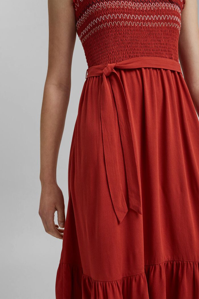 Gesmokte jurk met borduursel van LENZING™ ECOVERO™, TERRACOTTA, detail image number 3