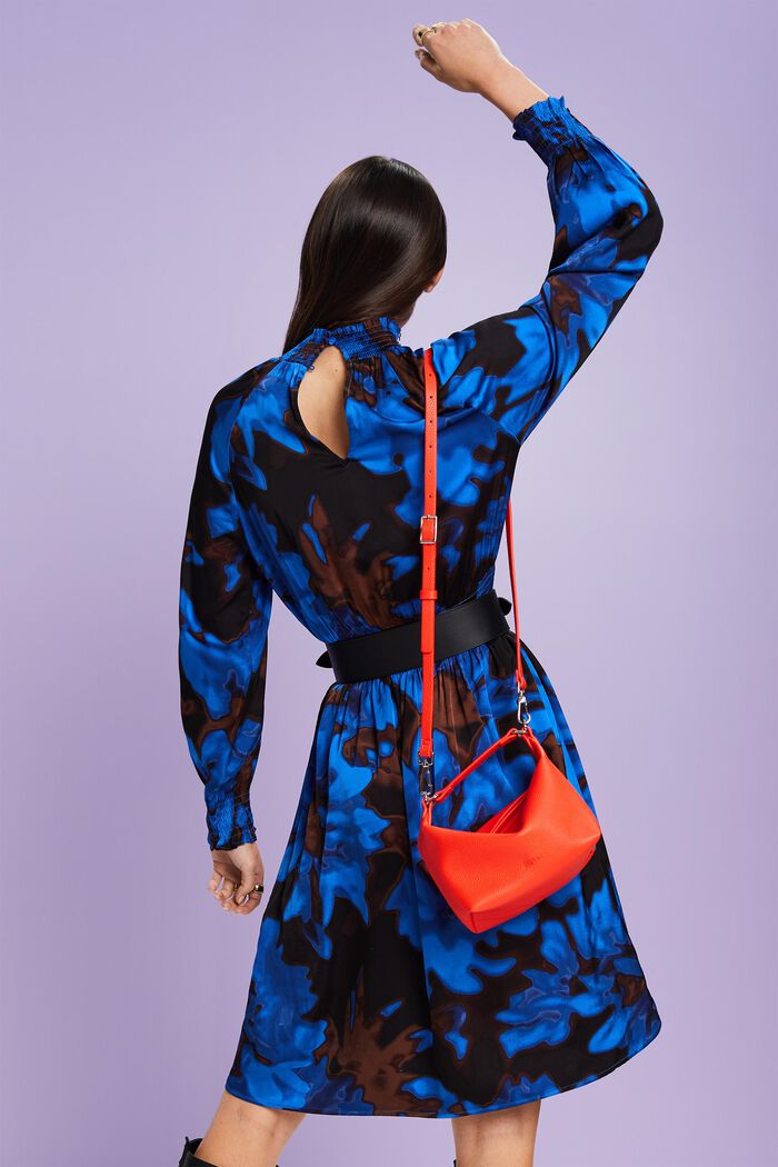 Gesmokte satijnen jurk met print, BRIGHT BLUE, detail image number 2