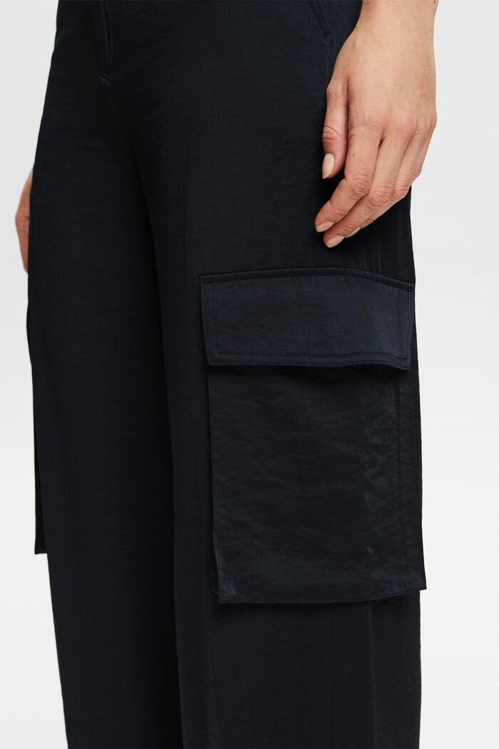 Pantalon cargo à jambe large en satin, BLACK, detail image number 3