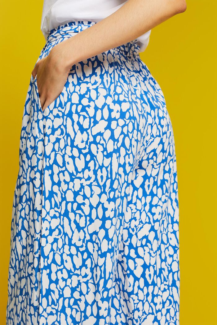 Pull-on culotte met strikceintuur, LENZING™ ECOVERO™, BRIGHT BLUE, detail image number 4