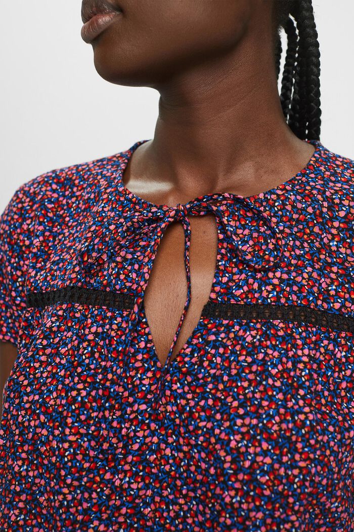 Katoenen blouse met korte mouwen en motief all-over, BLACK, detail image number 2