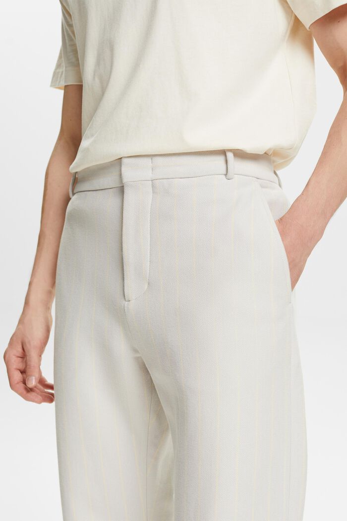 Pantalon van katoen-piqué met krijtstrepen, LIGHT GREY, detail image number 4