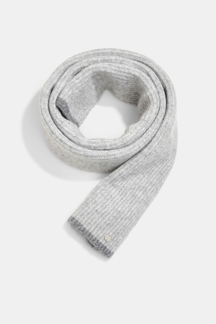 Gerecycled: sjaal met contraststrepen