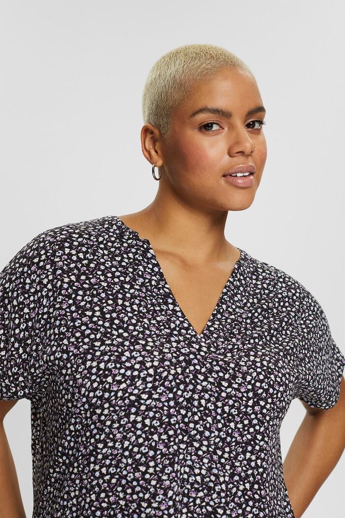 CURVY gebloemde blouse van LENZING™ ECOVERO™