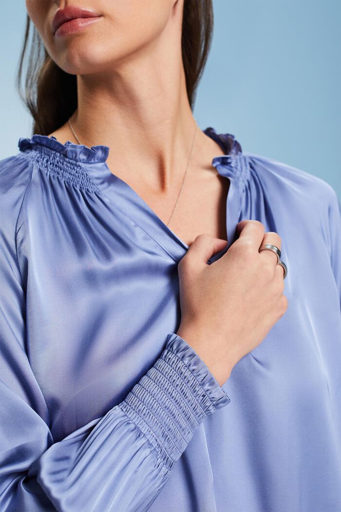 Gesmokte satijnen blouse met V-hals, BLUE LAVENDER, detail image number 3