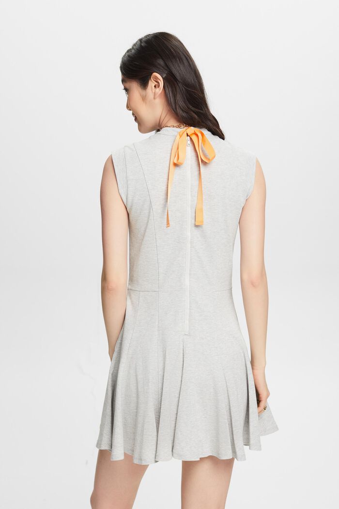 Mini-jurk met A-lijn en strikje op de rug, LIGHT GREY, detail image number 2