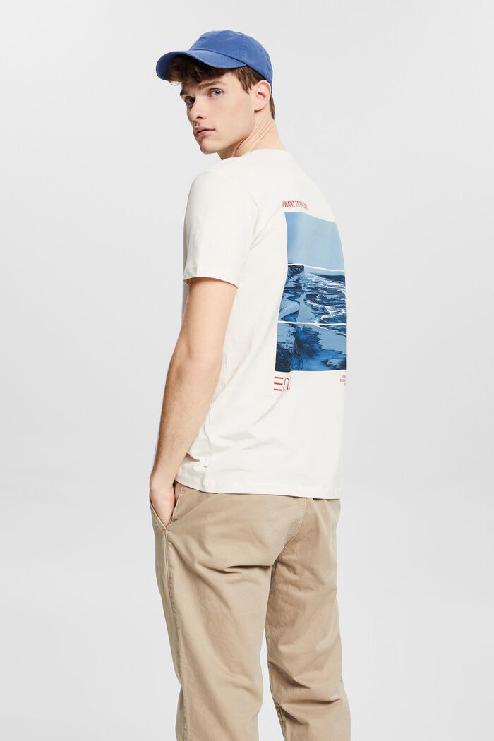 T-shirt orné d´un imprimé sur le devant et au dos