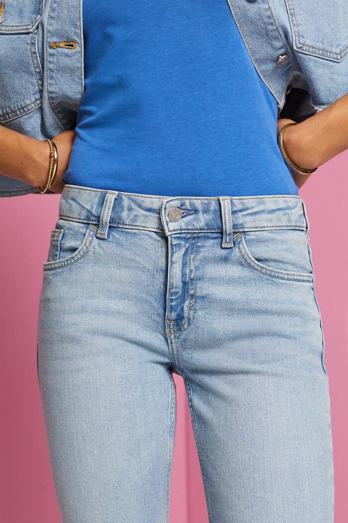 Mid rise capri jeans, BLUE LIGHT WASHED, detail image number 2